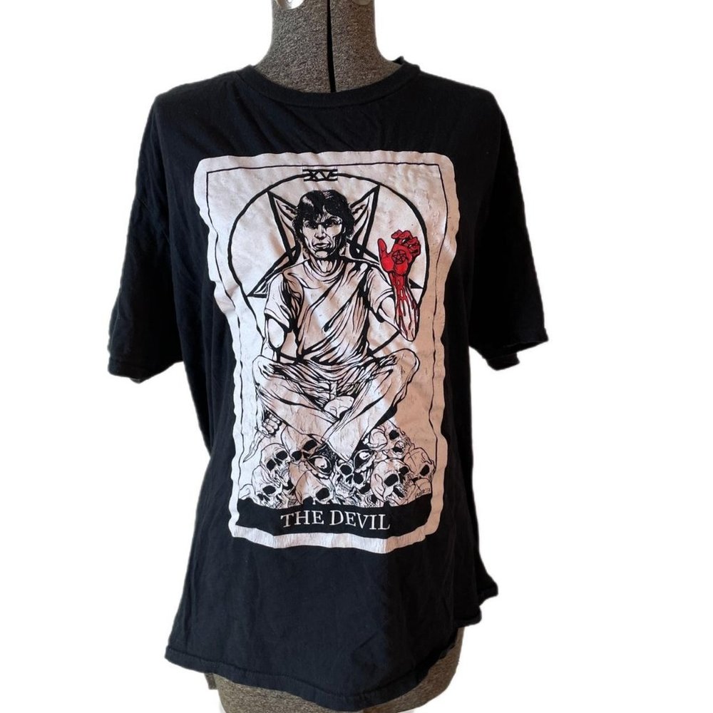 Museum of Death Richard Ramirez Tarot Card T-Shirt